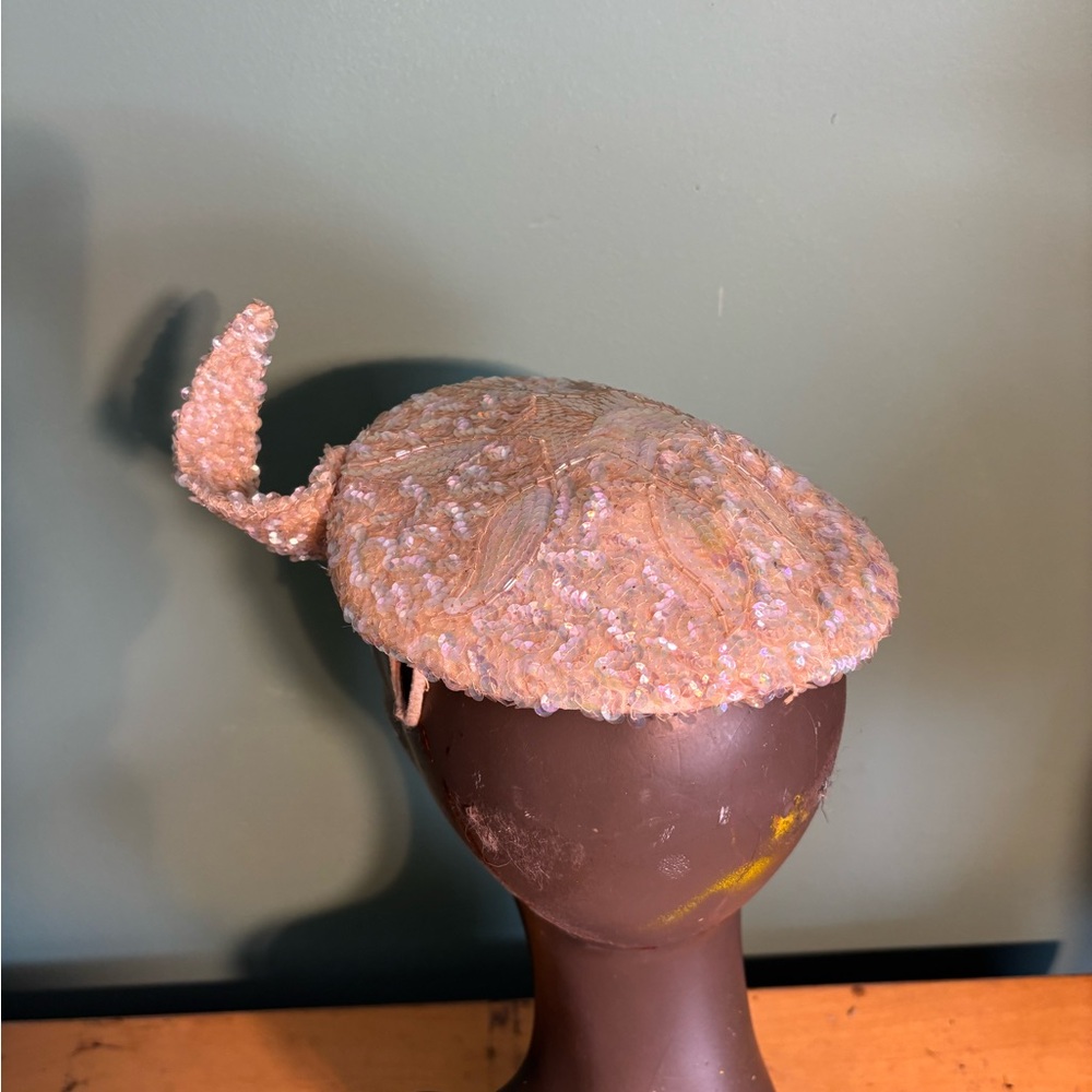 Vintage 1950’s Pink Sequin Fascinator Woman’s Hat - Picture 3 of 4
